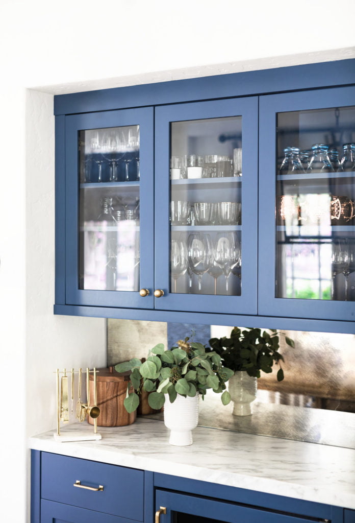 Blue clean kitchen cabinet decoration ideas for home